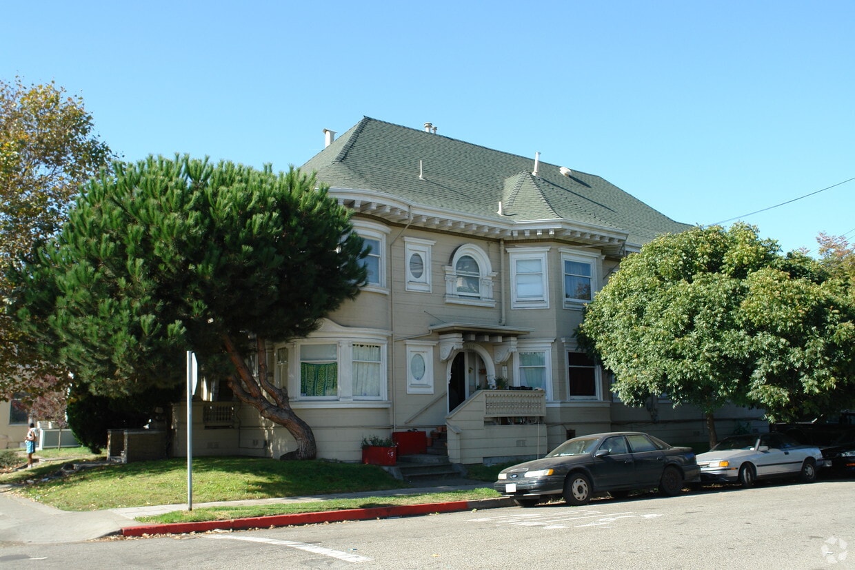 Building Photo - 3237-3239 Telegraph Ave