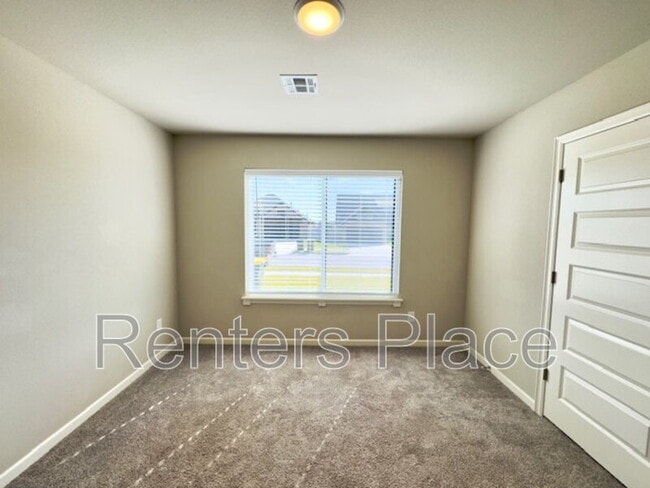 Foto del edificio - 28003 E 107th St S