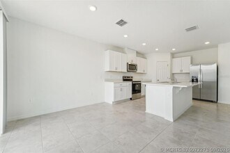 Building Photo - 3824 Giorgio Dr