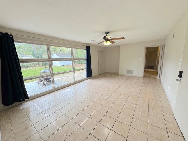 Foto del edificio - 106 Paradise Dr