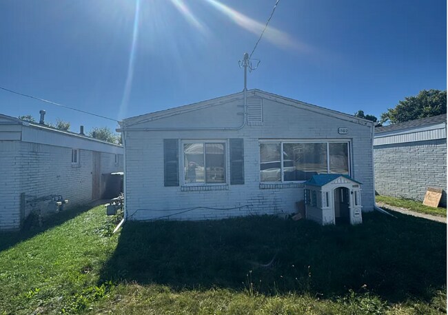 Foto del edificio - 1502 Hirzel St