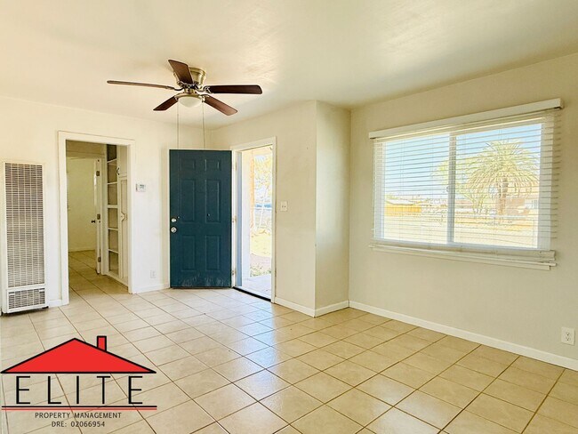 Building Photo - AVAILABLE NOW!!!