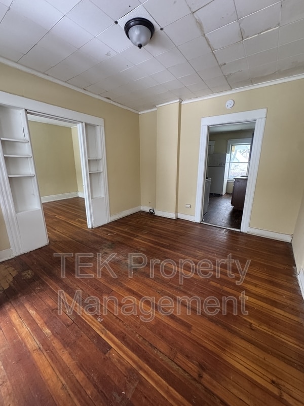 Foto del edificio - 100-102 Weyl Street