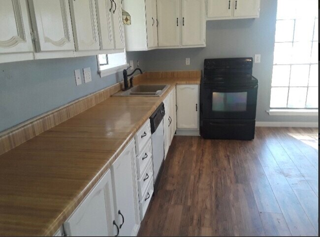 Foto del edificio - 83 Estelle Cir