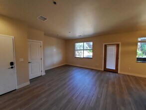 Building Photo - 200 E Malibu Dr