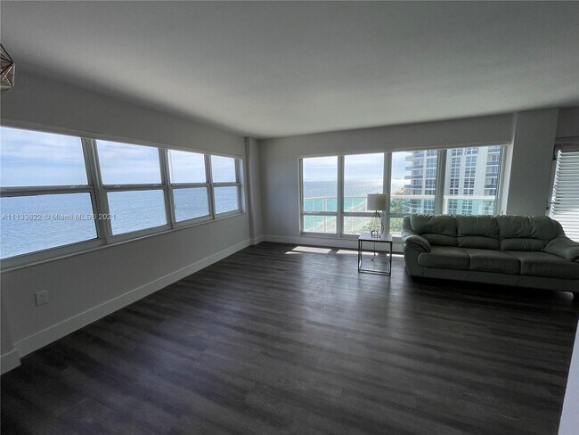 Foto del edificio - 3400 Galt Ocean Dr