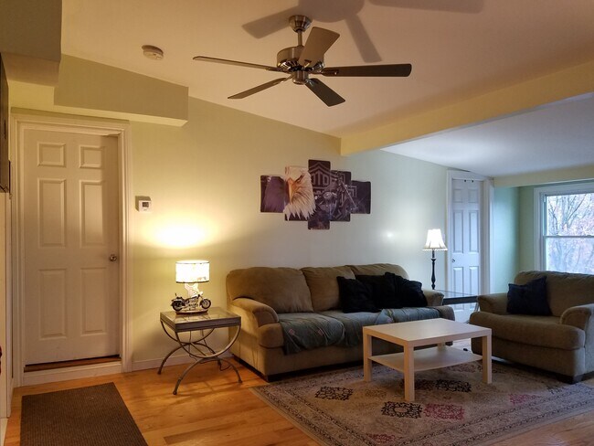 Foto del edificio - 190 Short Beach Rd