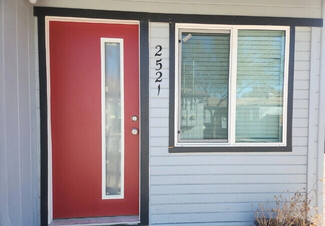 CHARMING 2 BEDROOMS 1 BATHROOM FOR LEASE S... - CHARMING 2 BEDROOMS 1 BATHROOM FOR LEASE S... Apartment