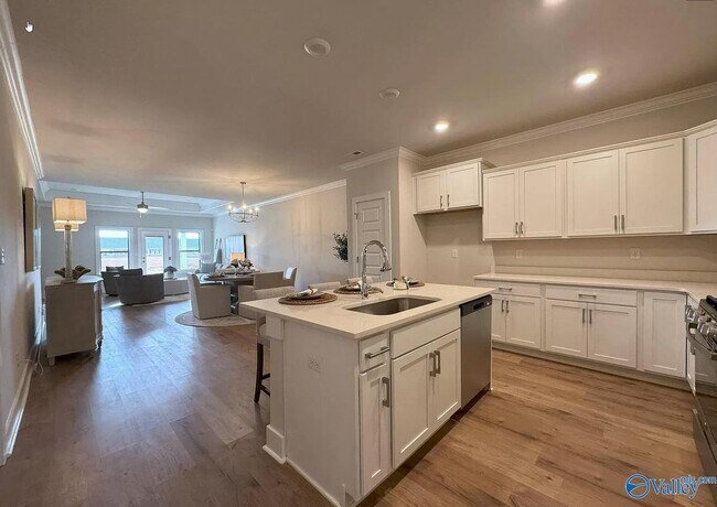 Building Photo - 12513 Whitcomb Cir