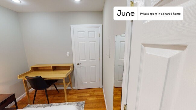 Foto del edificio - Room in Shared 3 bed/1 bath home