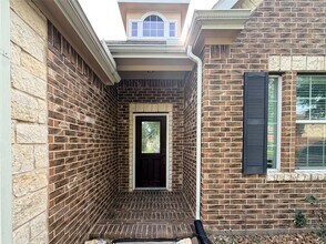 Building Photo - 2814 Ridgeglen Ln