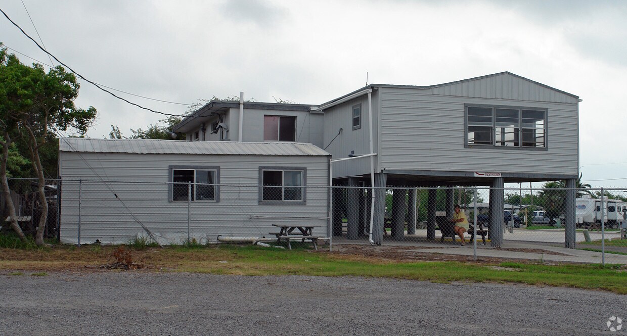 Padre Palms RV Park Apartments in Corpus Christi, TX