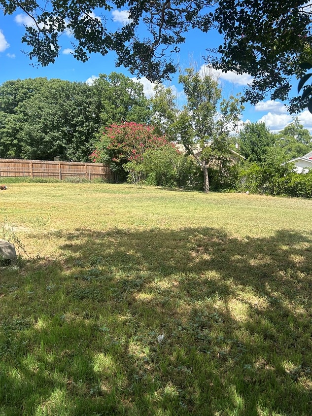 Building Photo - 107 Timber Ln