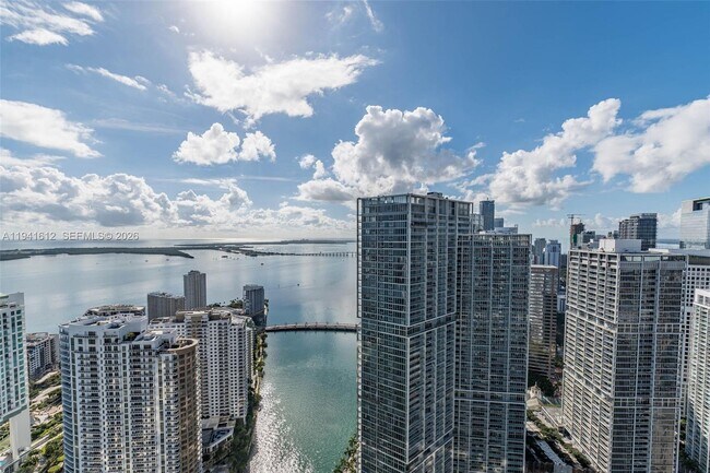 Building Photo - 300 Biscayne Blvd Way