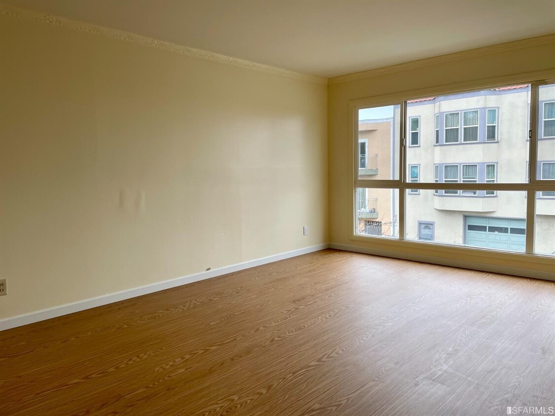 Foto principal - 3236 San Bruno Ave