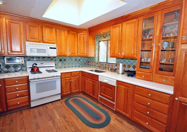 Building Photo - 2057 W. Heavenly Place