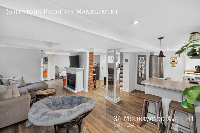 Building Photo - 34 Mountwood Ave