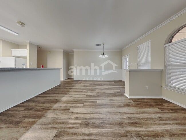 Building Photo - 1511 Cheyenne Trl