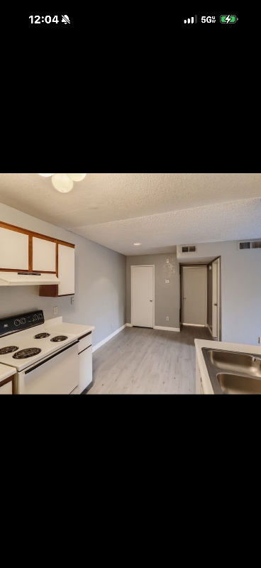 Foto del edificio - 220 Mission Newport Ln