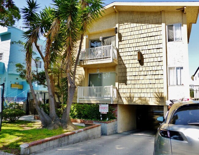 Foto del edificio - 3329 Keystone Ave