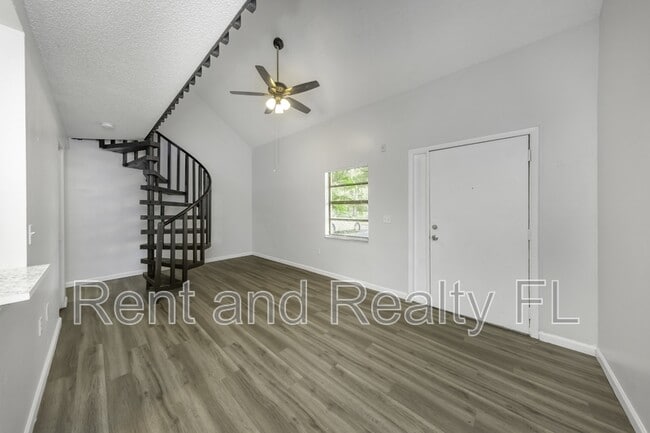 Photo - 2122 Bradford Street House