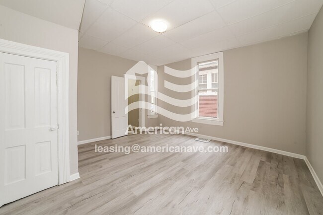 Foto del edificio - 1319 N Broadway St