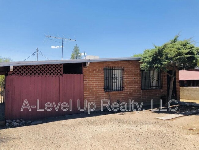 Foto del edificio - 316 E Elm St