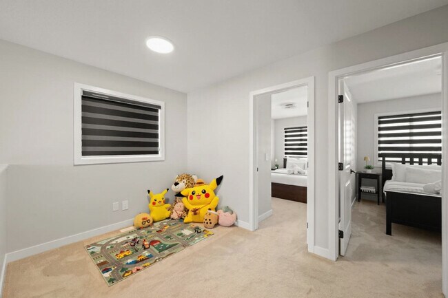 Photo du bâtiment - 1352 Siskin Wynd