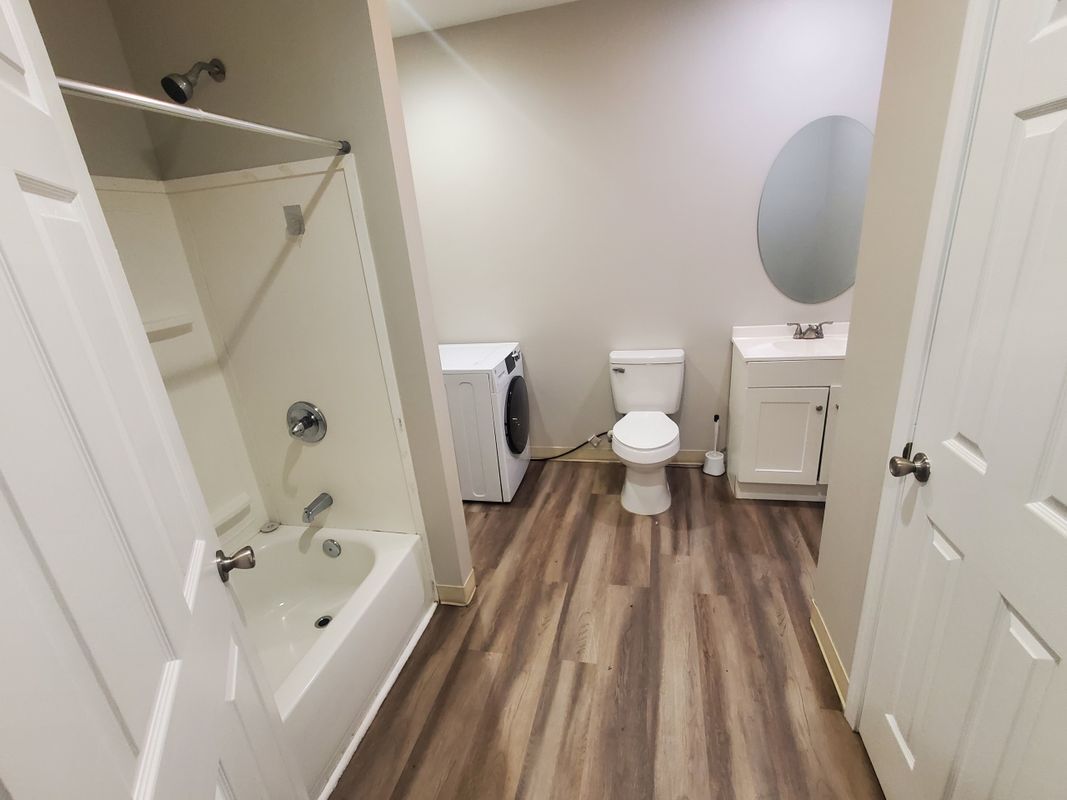 Building Photo - 643 Washington St