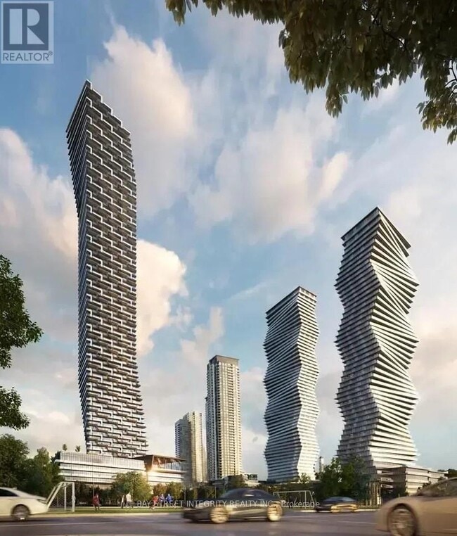 Building Photo - 448 Burnhamthorpe Rd W