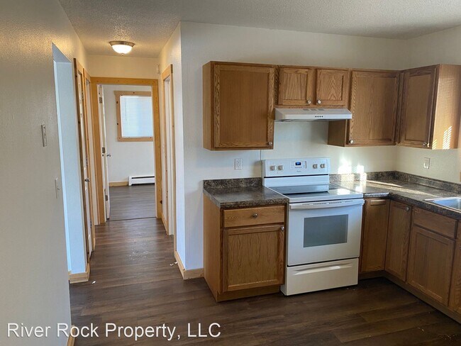 Foto del edificio - 4 br, 2 bath House - 601 2nd Avenue West