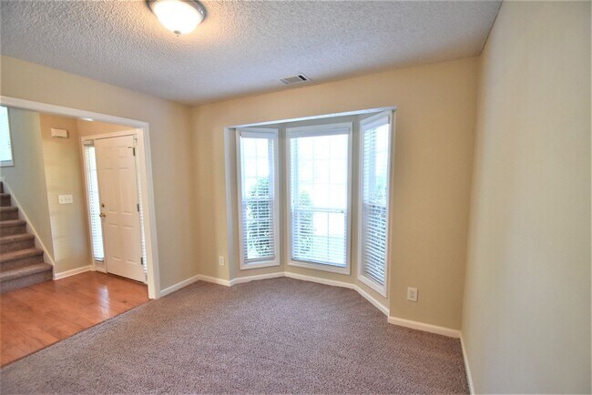 Building Photo - 591 Saddle Path Bnd