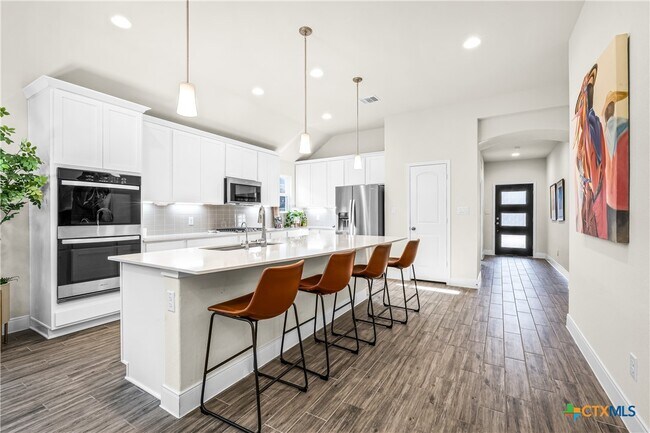 Foto del edificio - 2263 Bluewood St