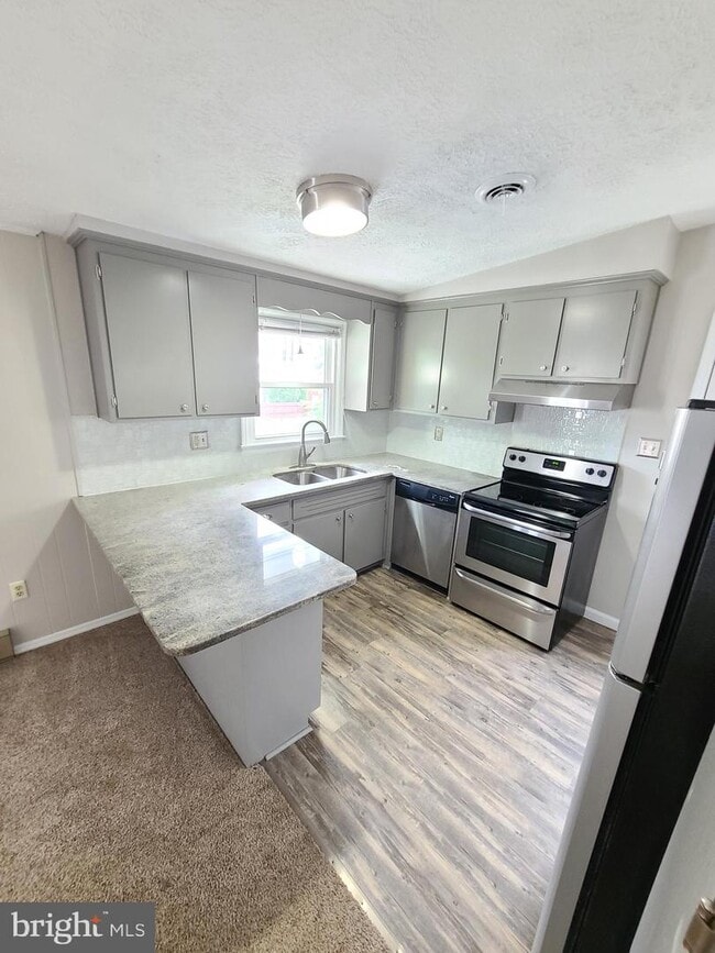 Building Photo - 708 Motter Ave