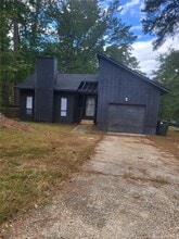 Building Photo - 482 Corning Pl