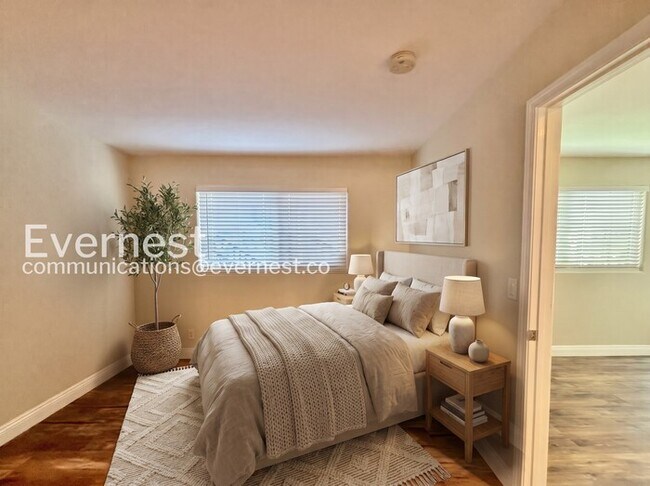 Foto del edificio - 4540 Wilson Ave