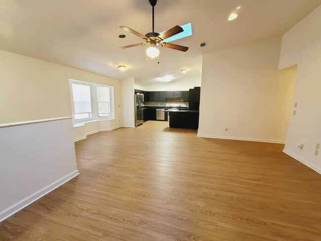 Building Photo - 1555 San Luis Rd