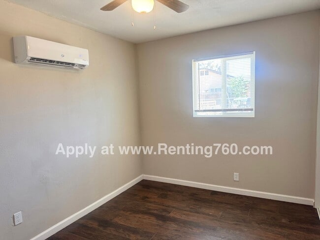 Building Photo - Cute 2 bed 1 Bath Home!