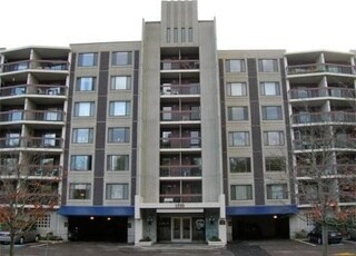 Building Photo - 1550 Worcester Rd
