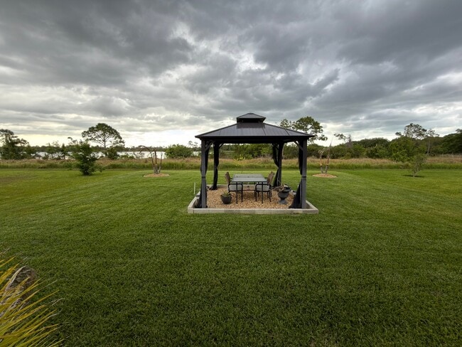 Foto del edificio - 2193 Farmhouse Rd SE