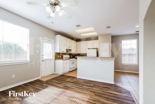 Foto del edificio - 8702 Bentongrove Ln