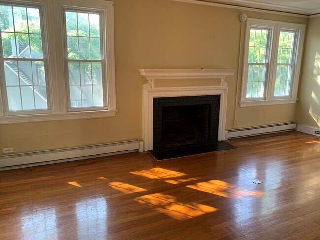 Living Room - 402 Berkley Rd