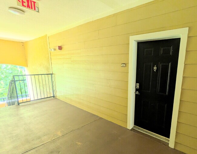 Foto del edificio - 8539 Gate Pkwy W