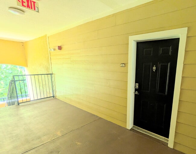Building Photo - 8539 Gate Pkwy W