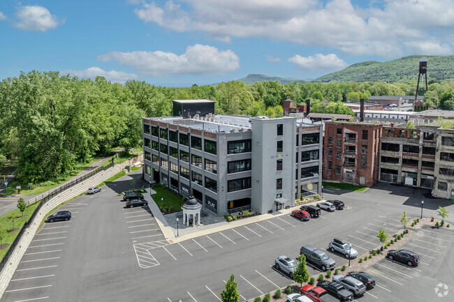 Exterior - Ferry Street Apartments