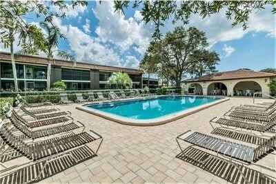 Foto del edificio - 150 Englewood Isles Pky