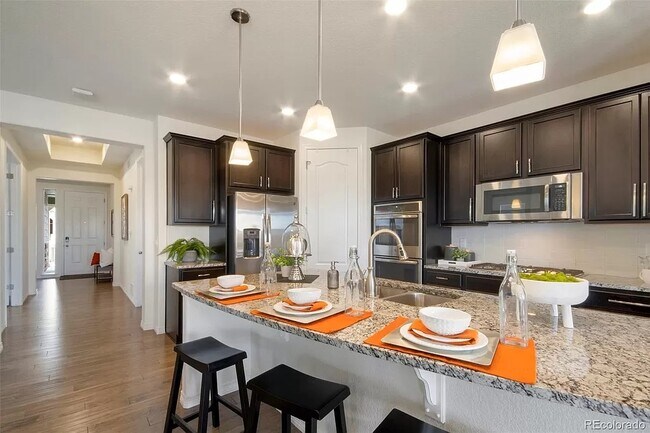 Building Photo - 15337 Quince Cir