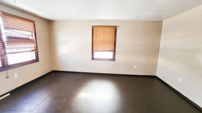 Foto del edificio - Move in ready!