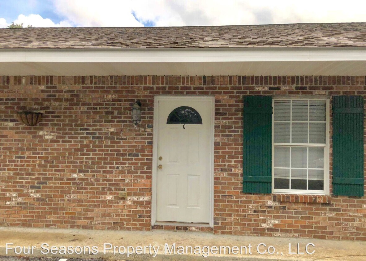 Foto principal - 821 Hardy Ave