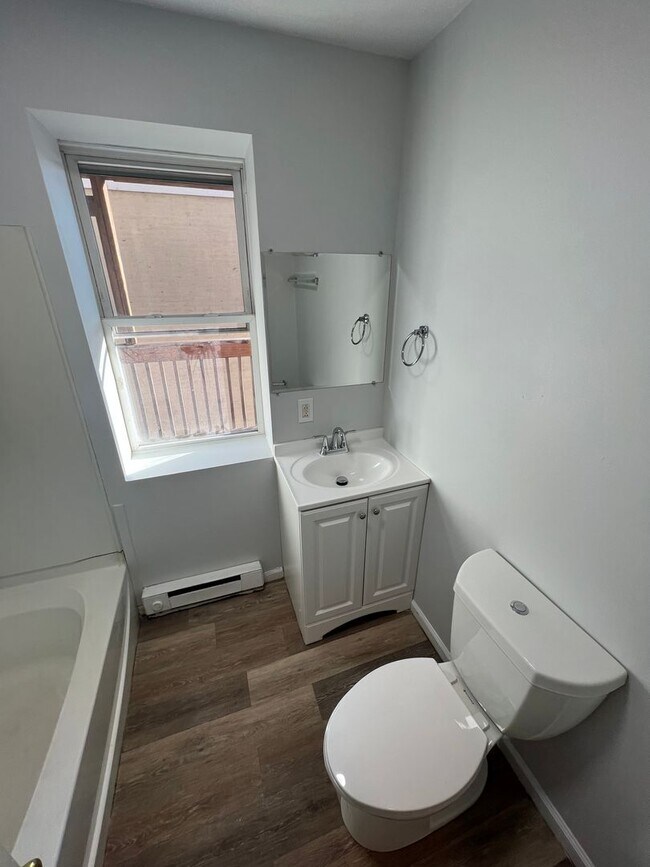 Foto del edificio - 130 N 2nd St